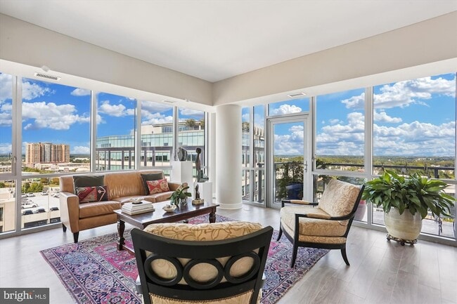 Building Photo - 930 Rose Ave