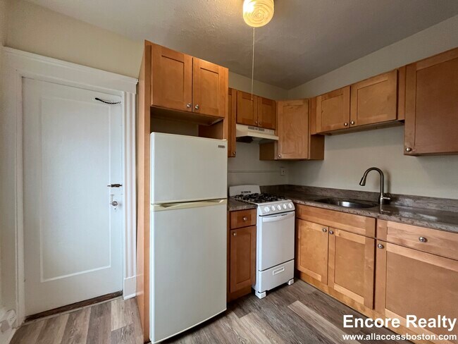 Foto del edificio - 349 Pleasant St