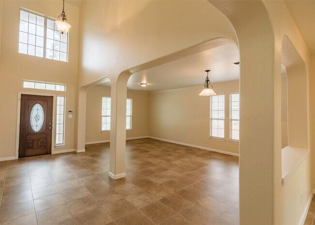 Foto del edificio - Beautiful 4/2.5 home with private heated pool