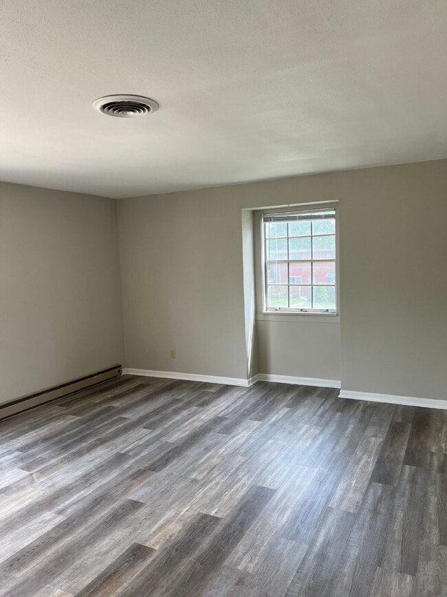 Building Photo - “Up Where We Belong” — 2 Bed with Balcony Living