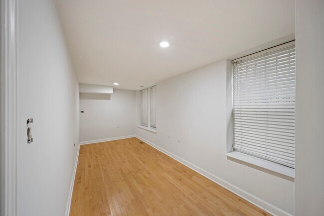 Foto del edificio - 2325 W Rice St
