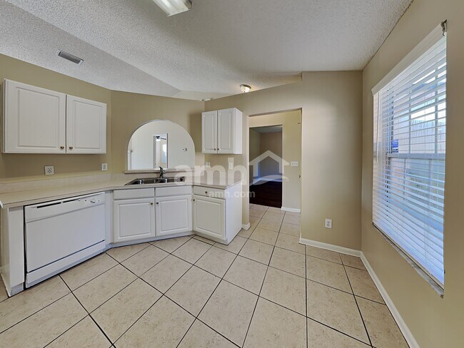 Building Photo - 11367 Monument Landing Blvd