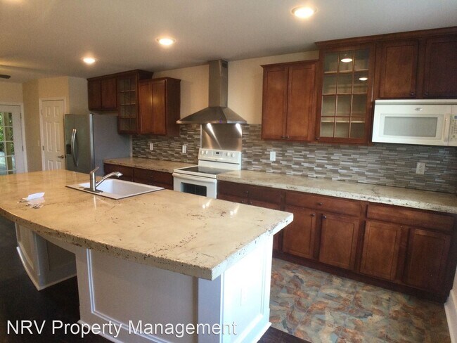 Foto del edificio - 5 br, 4.5 bath House - 1501 Downey Street