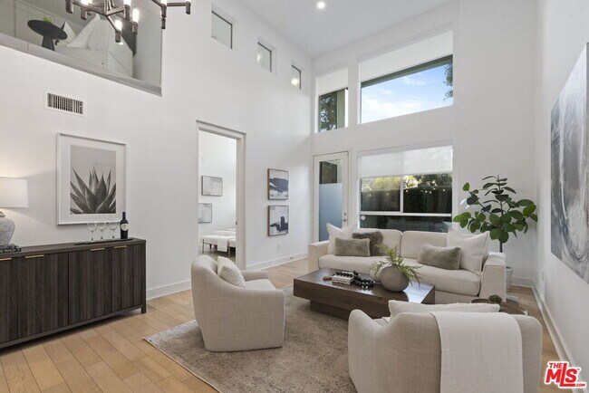 Foto del edificio - 600 Ridgeley Dr