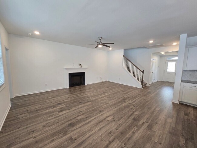 Building Photo - 5403 SEEDLING Rd