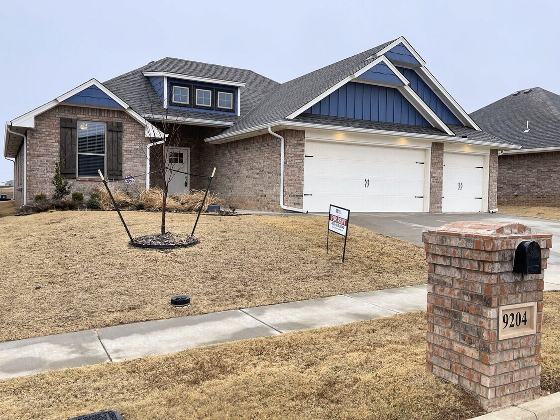 Primary Photo - *Move in Special* Your Dream Home Awaits!