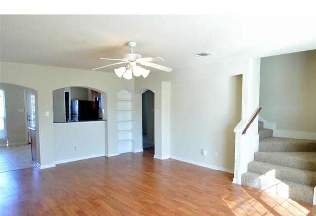 Building Photo - 4117 McFarland Dr
