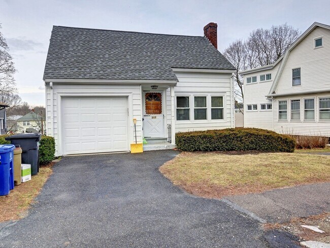 Foto del edificio - 317 Elmwood Ave