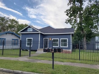 Building Photo - 808 Oakhurst St