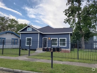 Building Photo - 808 Oakhurst St