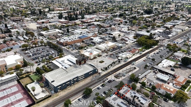 Foto del edificio - 501 W Maple Ave