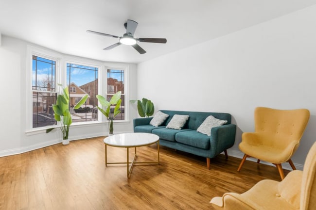 Foto del edificio - 6136 S Kildare Ave