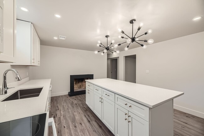 Building Photo - 3332 Yarrow Ct