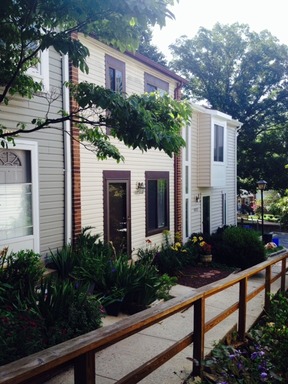 Primary Photo - 10729 Lester St