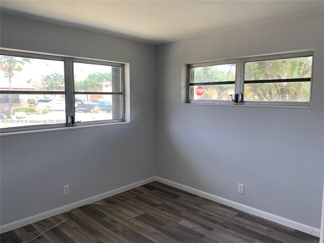 Building Photo - 801 SW 7th St