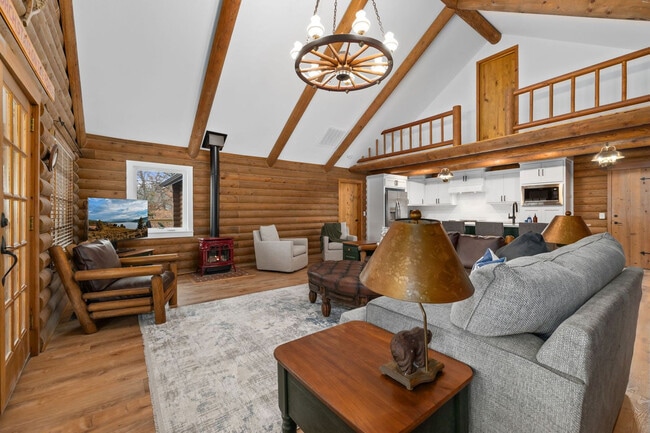 Foto del edificio - 19412 Pinecrest Ln