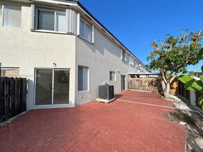 Building Photo - 130 SW 109th Ave