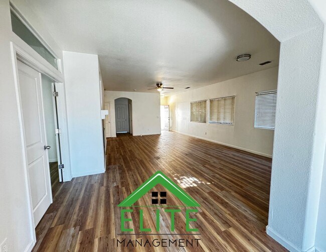 Foto del edificio - Charming 3 Bedroom, 2 Bath Home in Prime S...