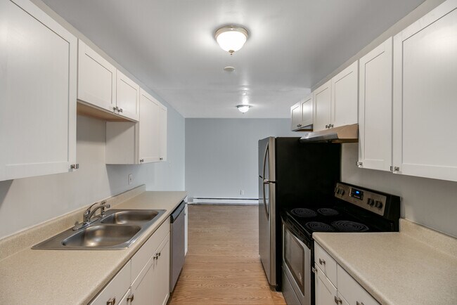 Foto del edificio - Renaissance Apartments (A to Z Properties LLC)