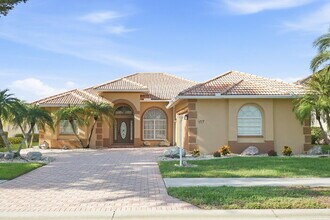 Building Photo - 117 Grand Oak Cir