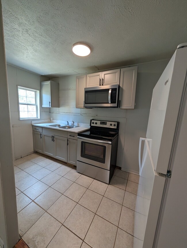 Foto del edificio - 622 N 12th St