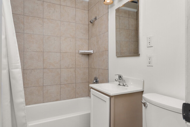 Foto del edificio - 827 W 11th Ave