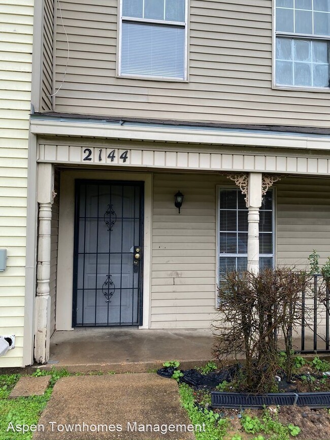 Building Photo - 2 br, 1.5 bath House - 2144 Aspen Dr