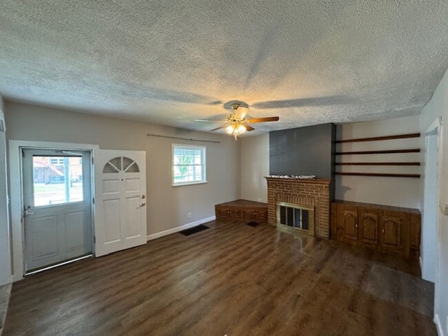 Building Photo - 2175 Sullivant Ave