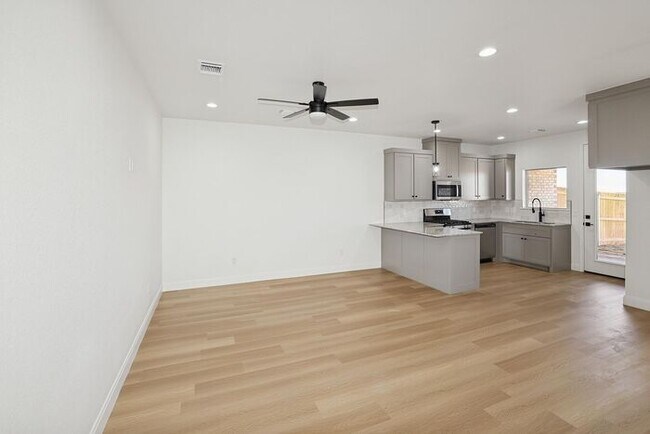 Foto del edificio - 10424 Tierra Santa Dr