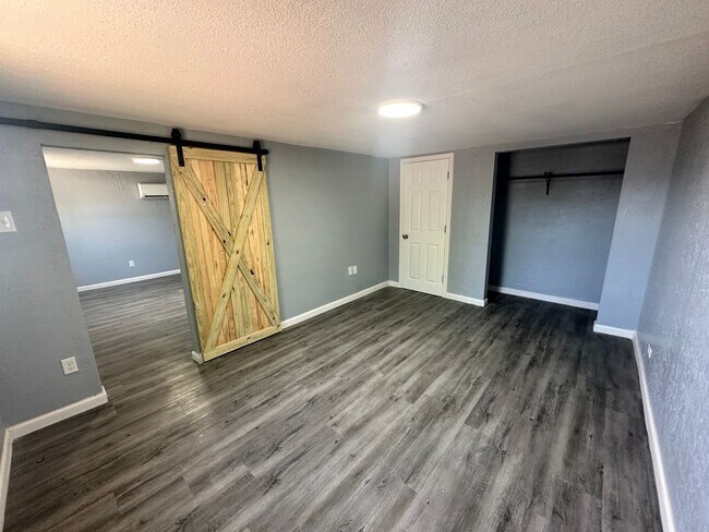 Foto del edificio - 1612 NE 24th St