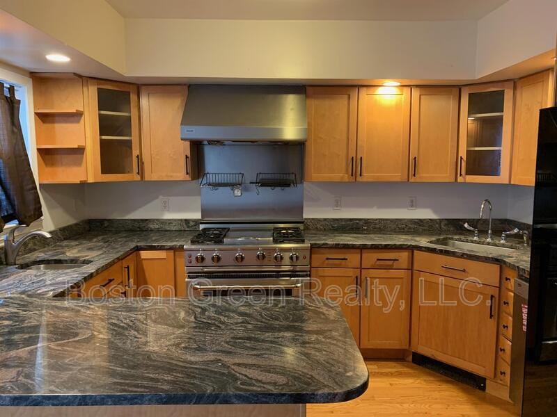 Photo - 652 Dorchester Avenue