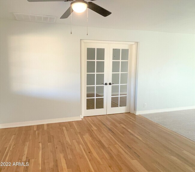 Foto del edificio - 517 W 17th Pl