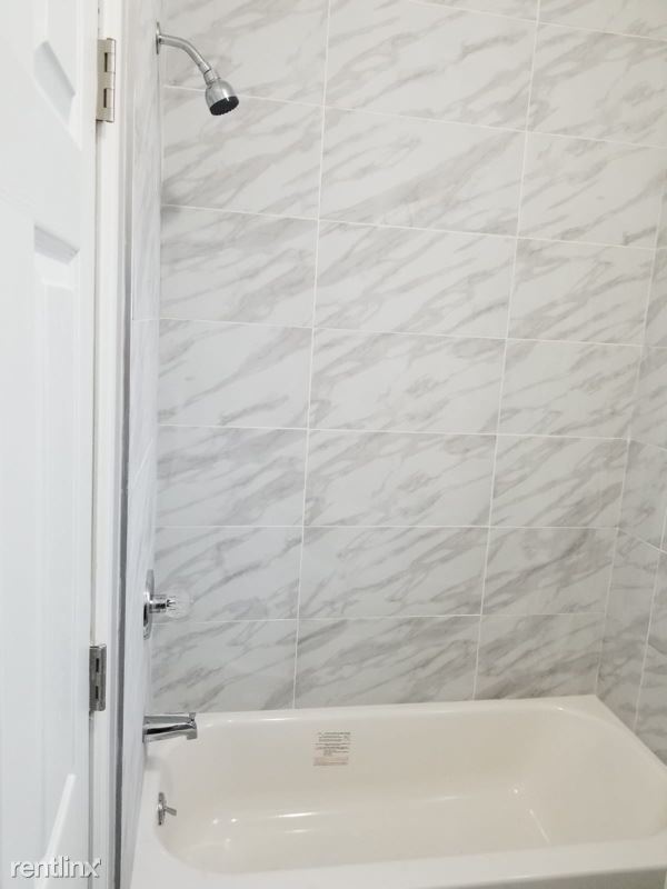 Foto del edificio - 3 br, 1 bath Apartment - 14 Smith St