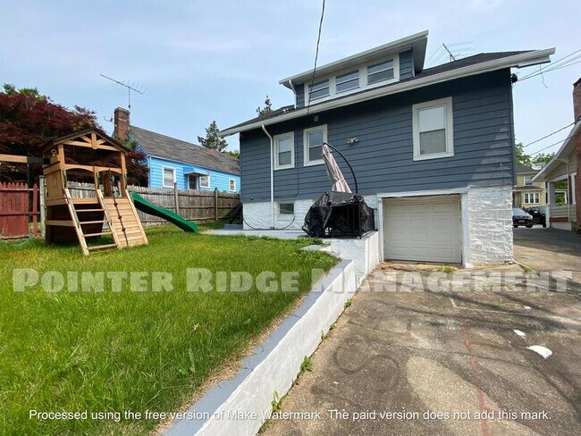 Building Photo - 3719 Nortonia Rd