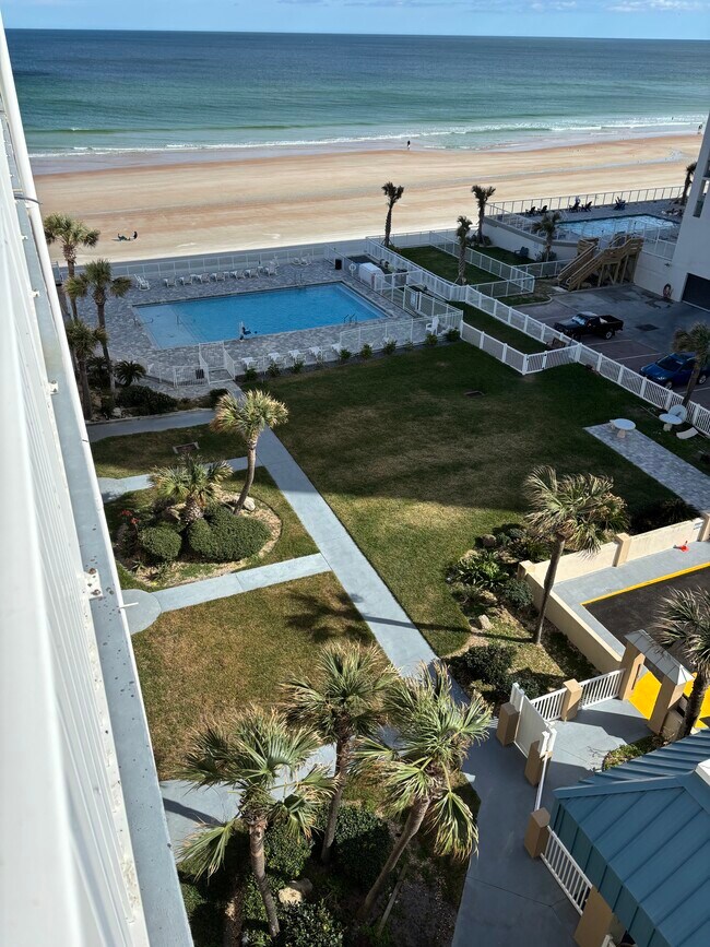 Foto del edificio - 2043 S Atlantic Ave