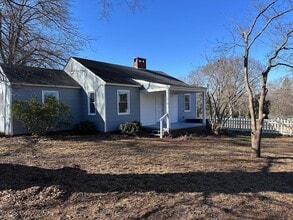 Building Photo - 1080 Grace Ave