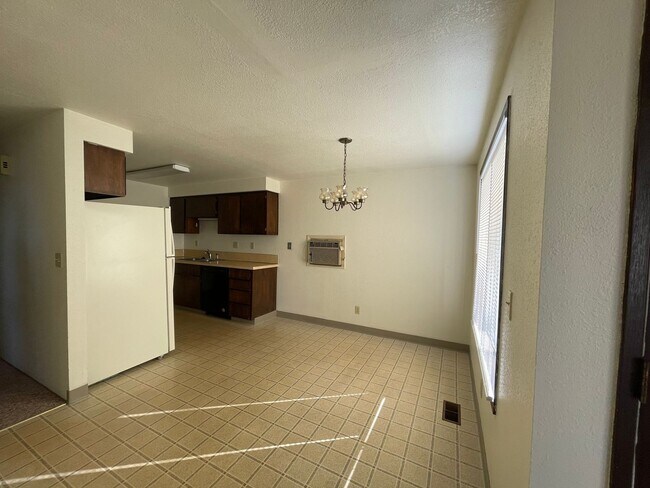 Building Photo - GREP2739