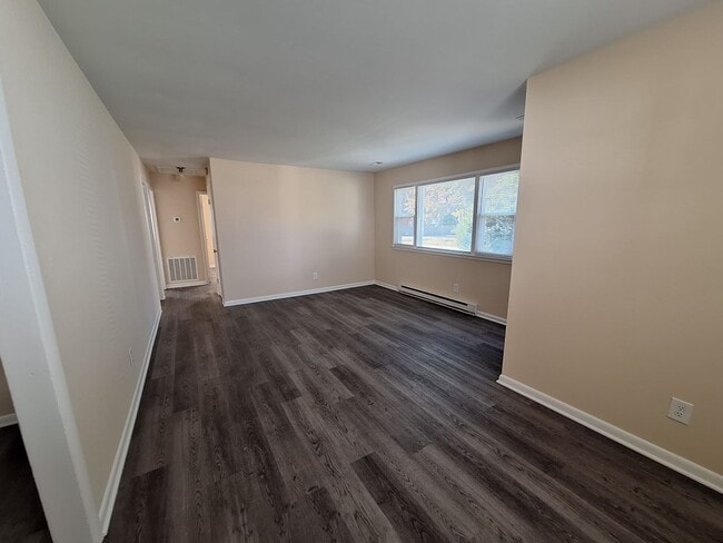 Photo - 704 Old Buckroe Rd House