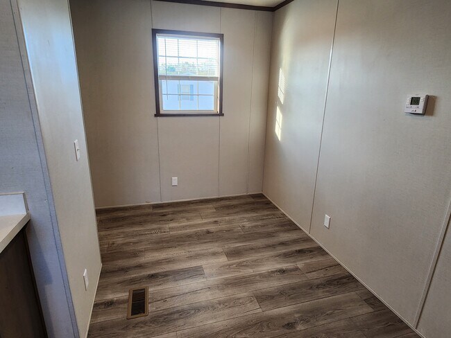 Foto del edificio - 839 Alaska