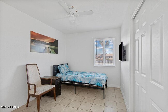 Building Photo - 3307 N 59th Ave