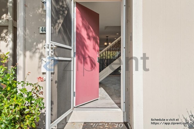 Building Photo - 4451 Fairlands Dr