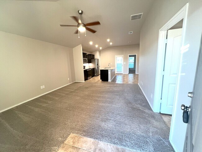 Foto del edificio - **BEAUTIFUL WINDSTONE AT UPLAND HOME**