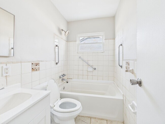 Foto del edificio - 2606 Redwood Ave