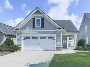 Building Photo - 37 Encore Ln