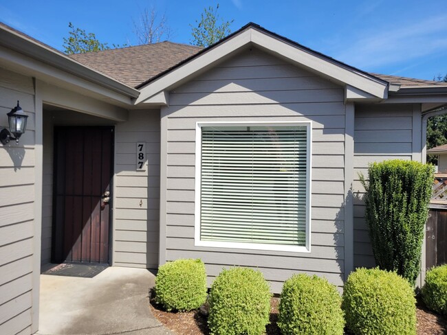 Foto del edificio - Freshly Remodeled Single-Level Home