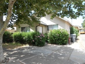 Building Photo - 2228 Shasta St