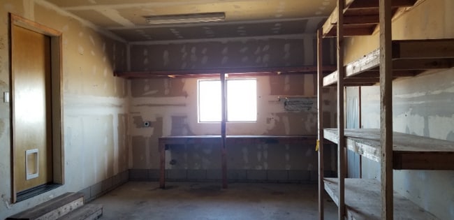 Building Photo - 459-900-900 Ponderosa Blvd