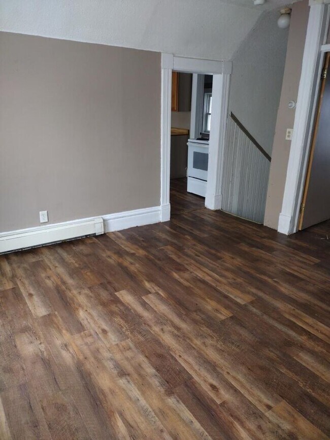 Foto del edificio - 292-294 Thomas Ave