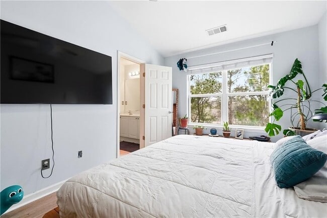 Building Photo - 1149 Liberty Pkwy NW