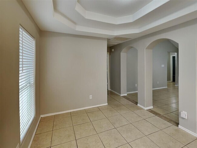 Building Photo - 2311 Shady Birch Dr